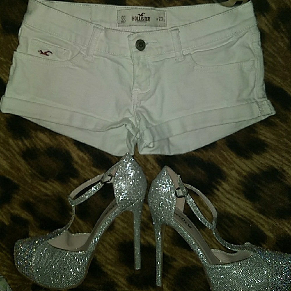 Short Shorts White